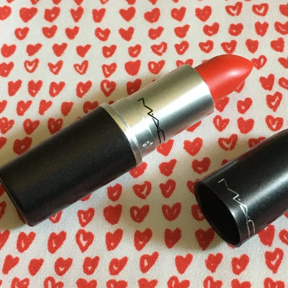MAC Lady Danger Matte Lipstick NWOT Vivid Bright Coral-Red Full Size 3g - Picture 1 of 7